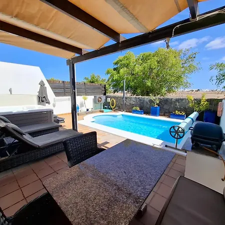 Casa Pedro - Duplex With Jacuzzi, Pool, Ac And Sea Views Σπίτι διακοπών *